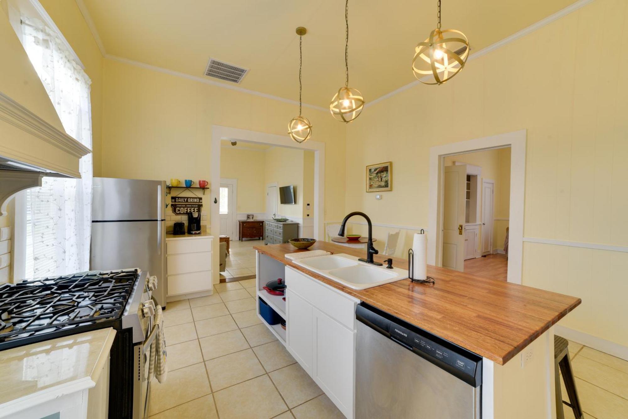 Cozy Thomasville Cottage - Walk To Downtown! エクステリア 写真